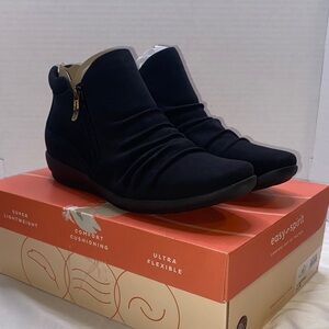 Easy Spirit Black Ankle Booties